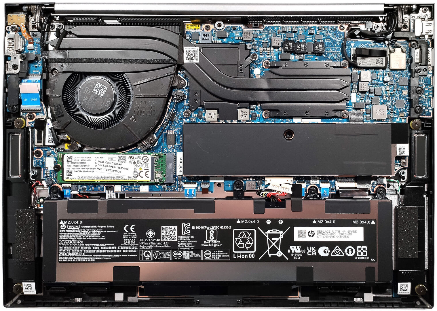 Internal Photo of HP ZBook Firefly 14 G10 N07346-001 fan heatsink original (HP ZBook Firefly 14 G10)